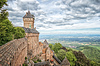 Haut-Koenigsbourg en Francia | Foto de stock