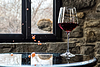 Wein im menschlichen Leben KI erzeugt | Stock Foto