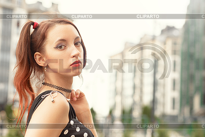 Mujer joven atractiva | Foto de alta resolución |ID 7438236