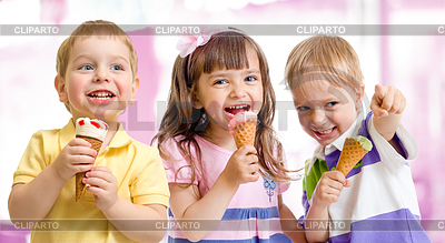 Feliz grupo de niños o niños con helado | Foto de alta resolución |ID 4648474