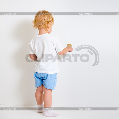 Baby mit Pinsel Rückansicht der in der Nähe | Foto mit hoher Auflösung |ID 4648996