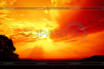 Rojo atardecer cielo | Foto de alta resolución |ID 6650714